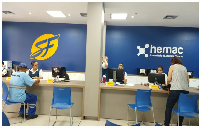 Recepção do laboratório Hemac de análises clínicas da rede Hapvida em Bauru